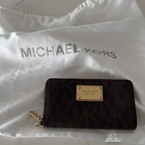 Michael Kors Dark Brown Zip Wallet